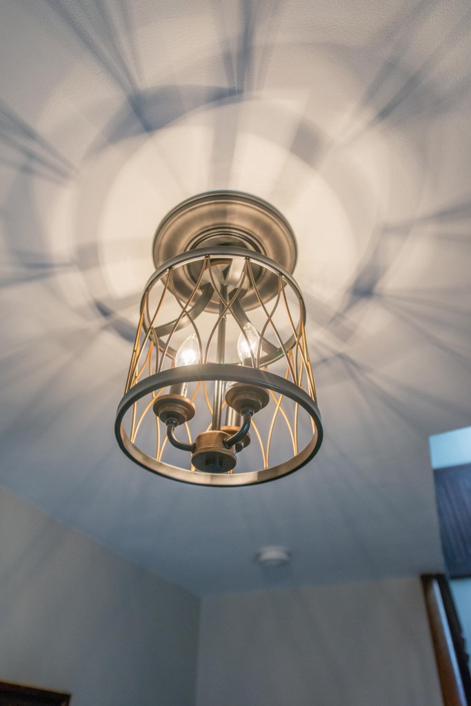 286 E Woodrow Avenue - Quality light fixtures