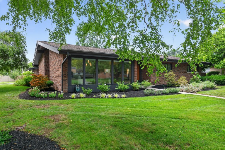 2567 Scottwood Road, Columbus, OH 43209 Front Corner
