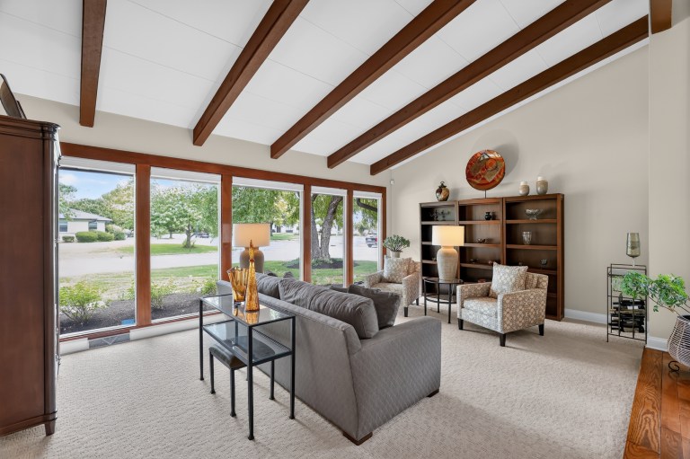 2567 Scottwood Road, Columbus, OH 43209 Living Room Windows
